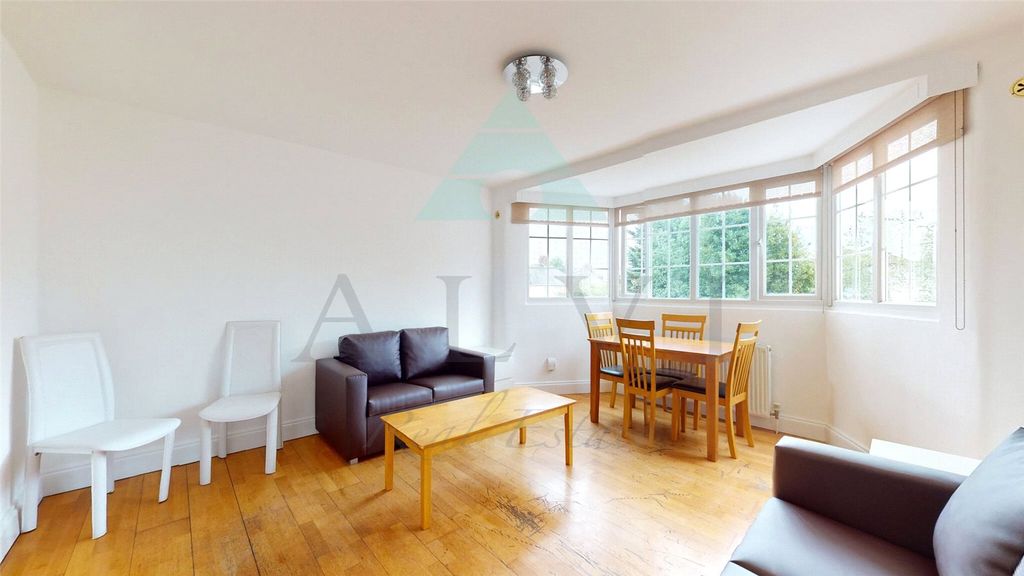 Property photo 1 of 18 Picture No. 01