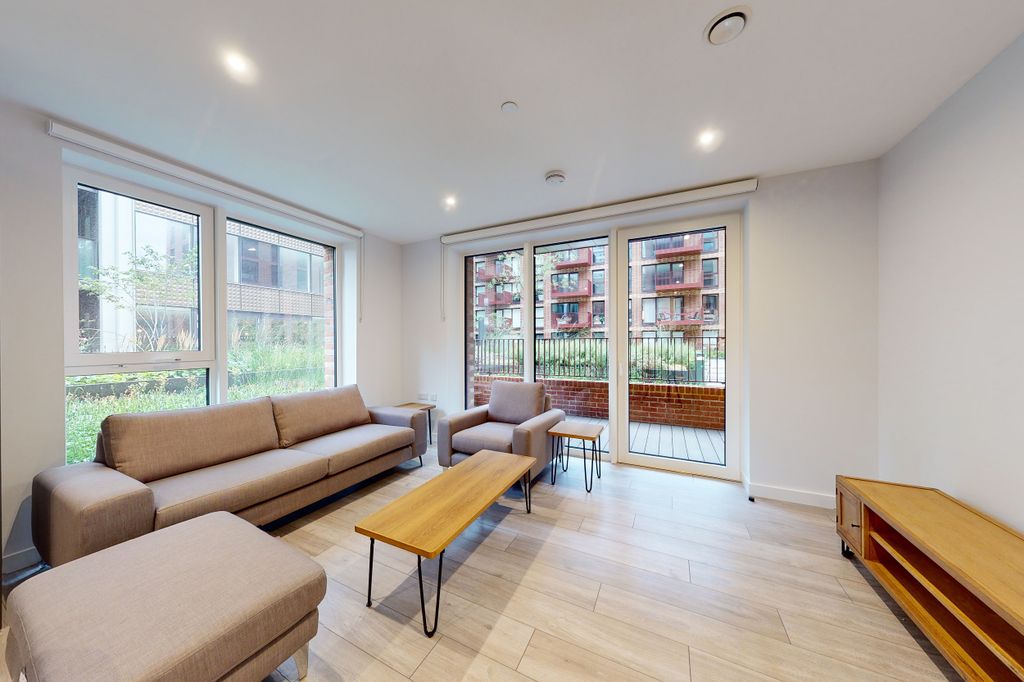 Property photo 3 of 24