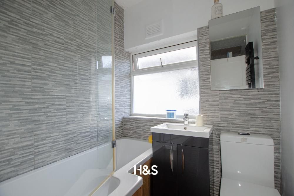 Property photo 3 of 8 25 Rock Grove - Bath.Jpg