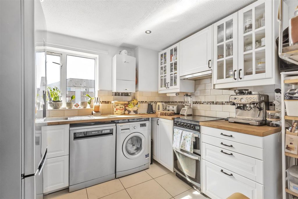 Property photo 2 of 9 886345 (5).Jpg