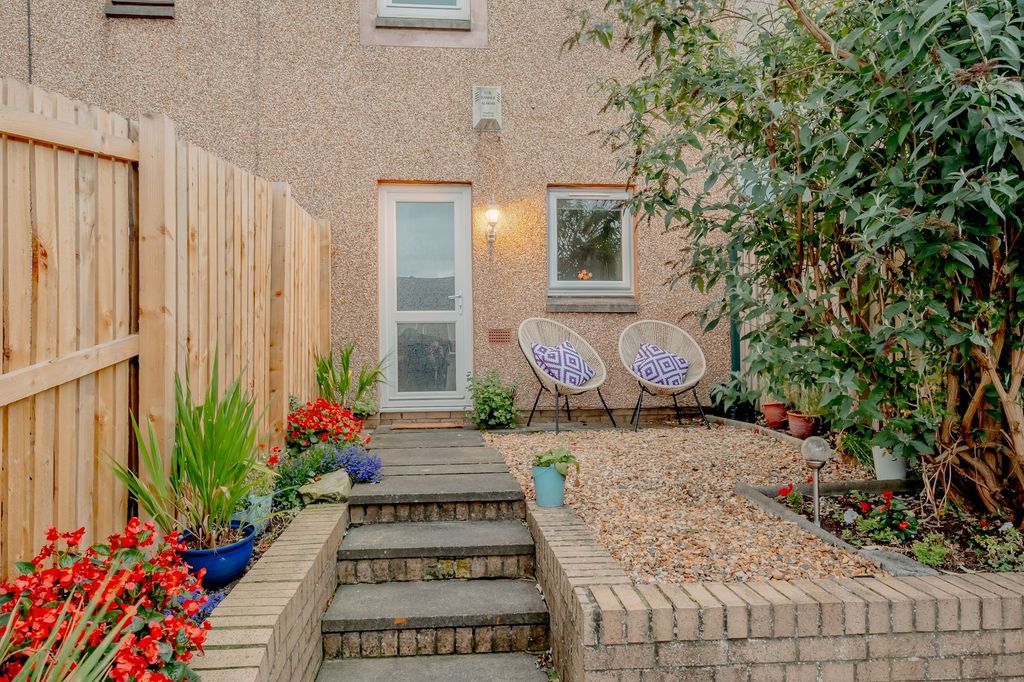Property photo 1 of 26