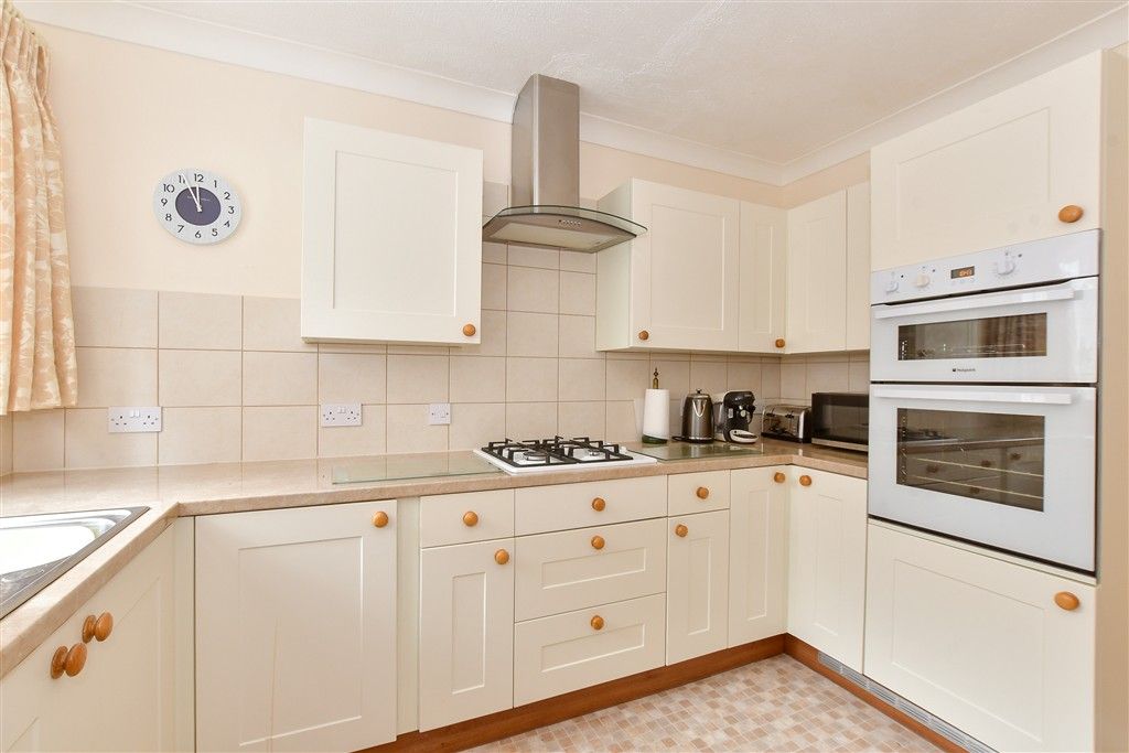 Property photo 2 of 13 Kitchen