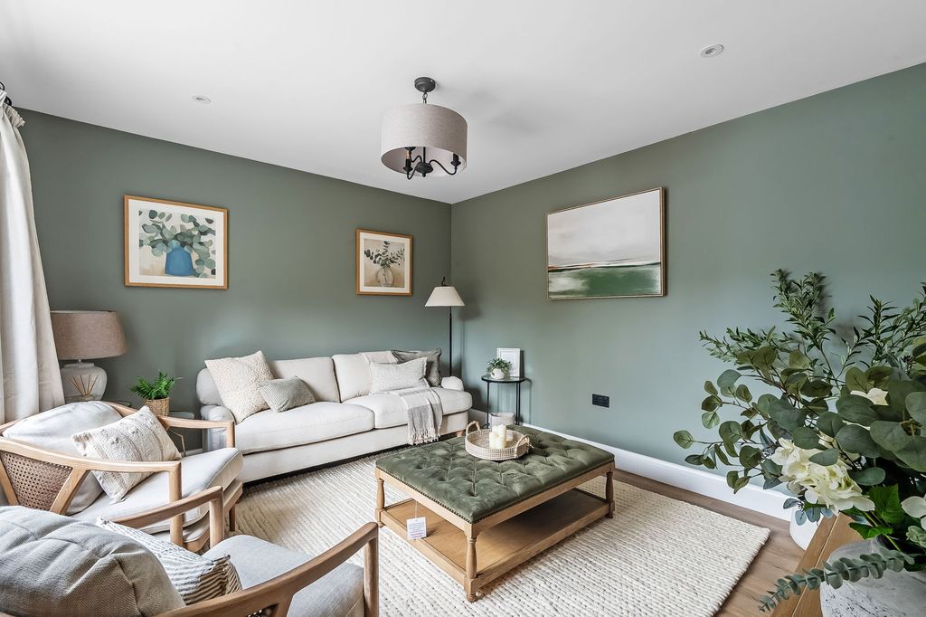 Property photo 3 of 28