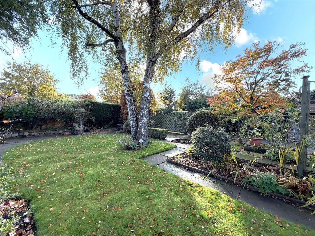 Property photo 2 of 33 N.Jpg