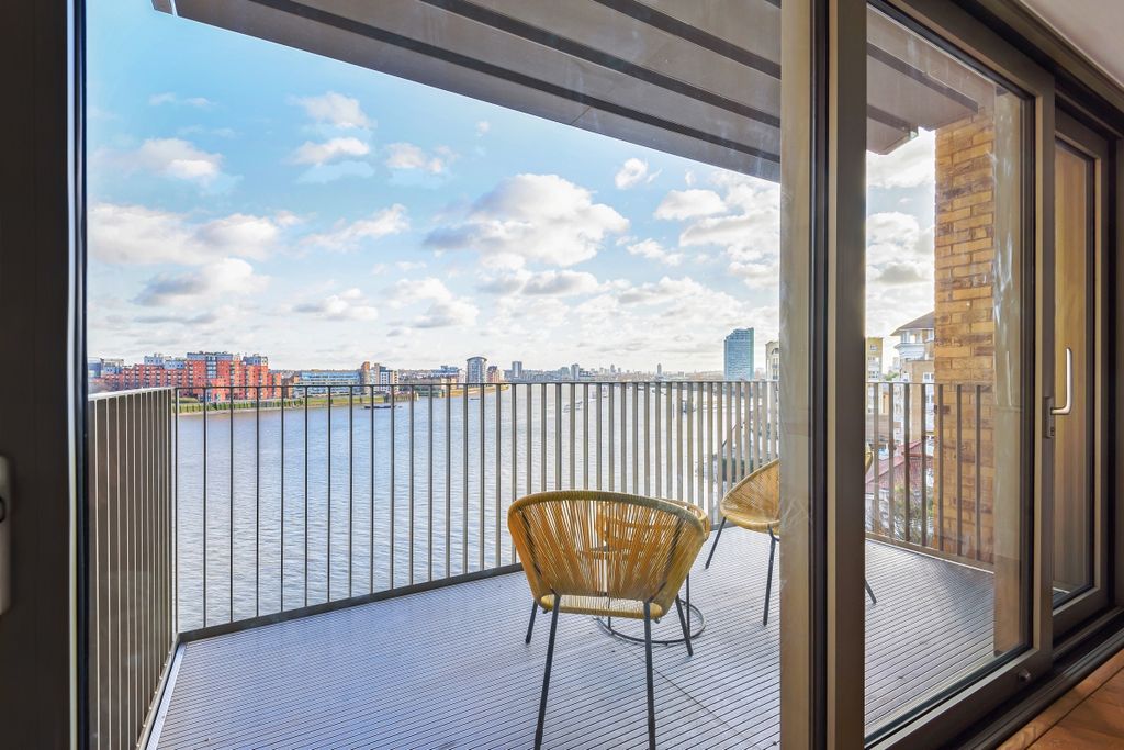 Property photo 1 of 8 795563 (8)