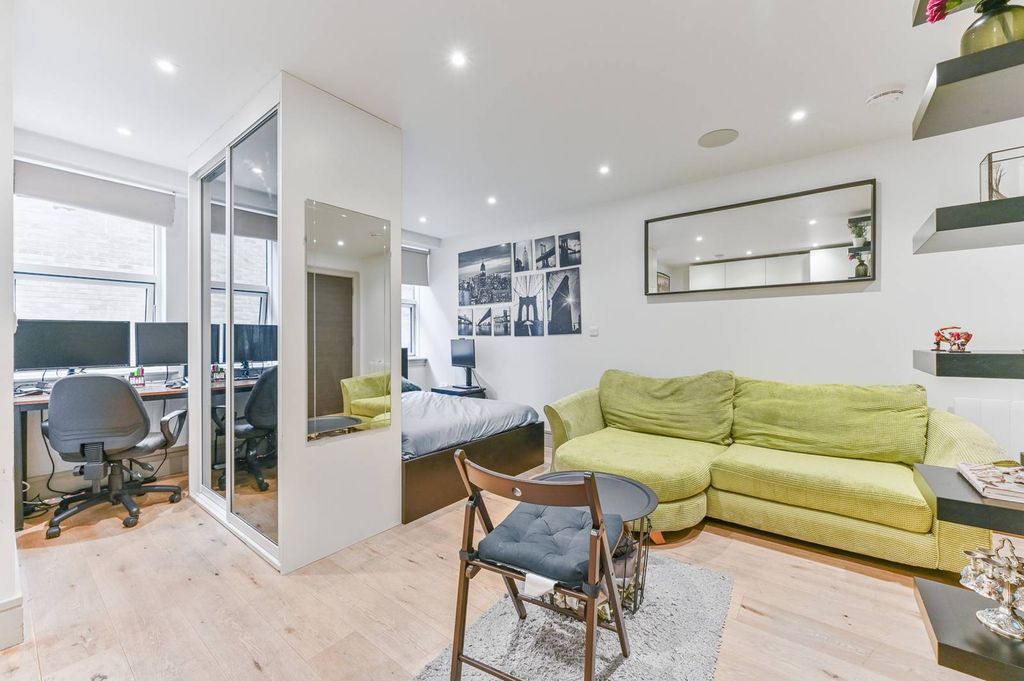 Property photo 3 of 9