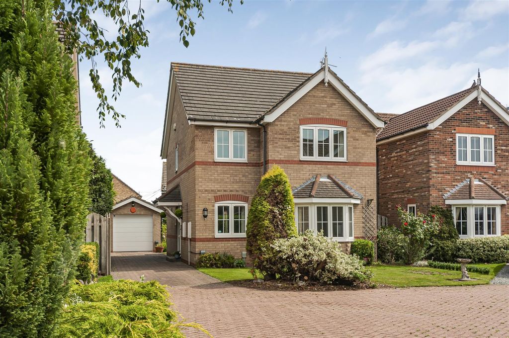 Property photo 1 of 24 3 The Briars9.Jpg