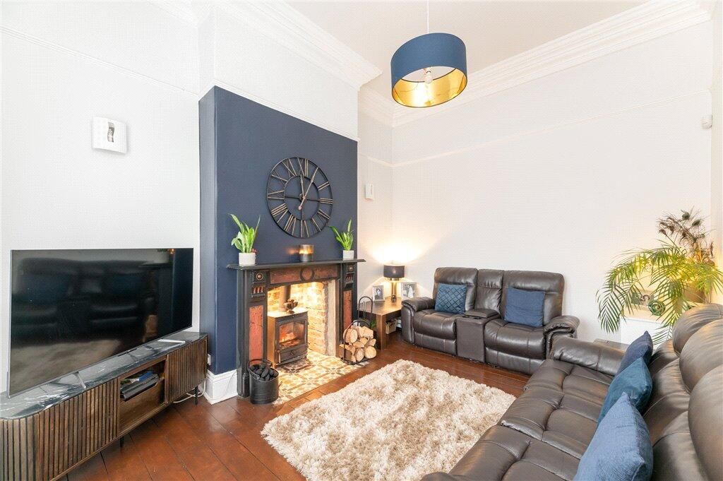Property photo 2 of 24