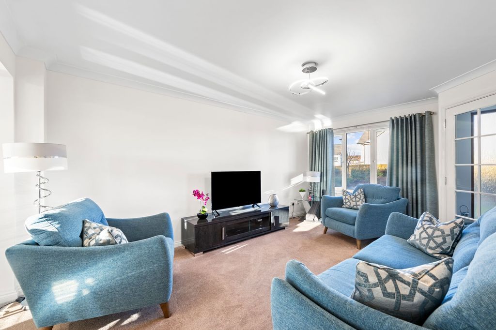 Property photo 3 of 25