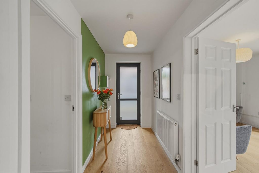 Property photo 2 of 15 2612264 Flat 1 Freeman Court_004.Jpg