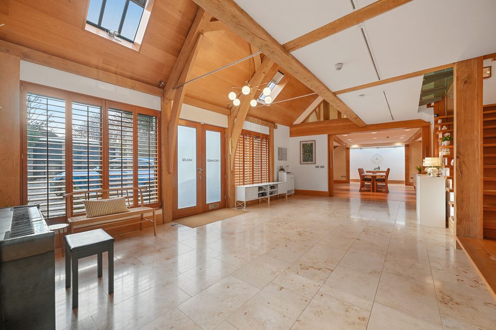 Property photo 1 of 44