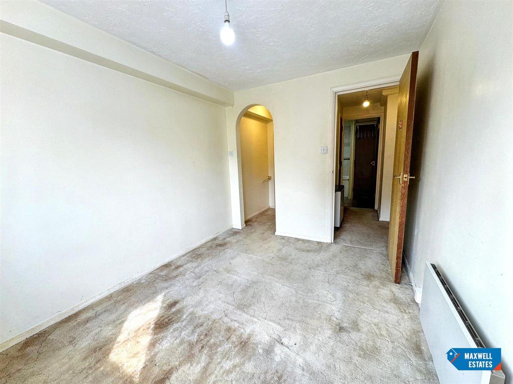 Property photo 3 of 13 3