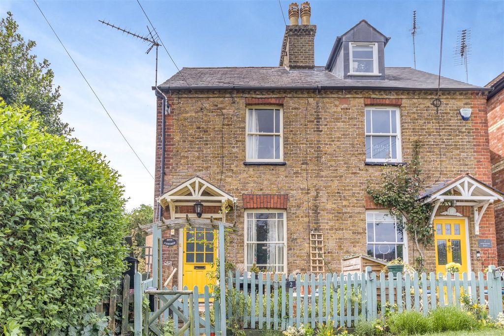 Property photo 1 of 12 8649495-Exterior02.Jpg