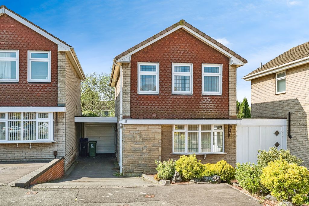 Property photo 1 of 17