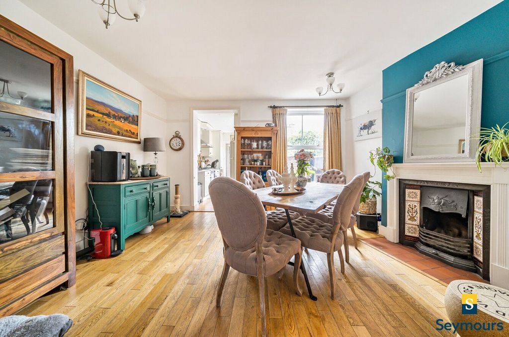 Property photo 3 of 15 Dining Room