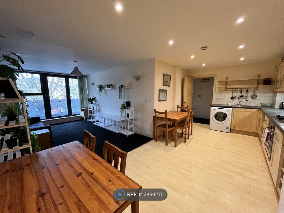 Property photo 1 of 10 Kitchen/Living Space