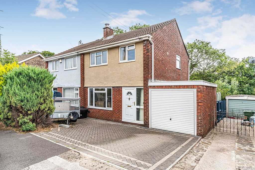 Property photo 1 of 33