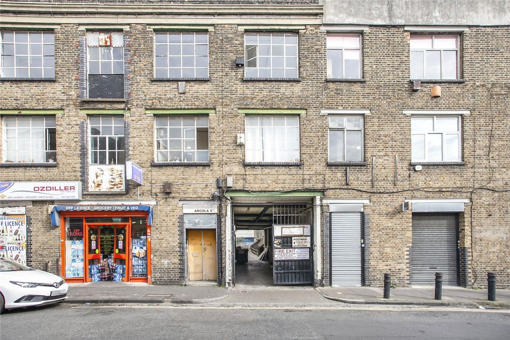 Property photo 3 of 11 Exterior