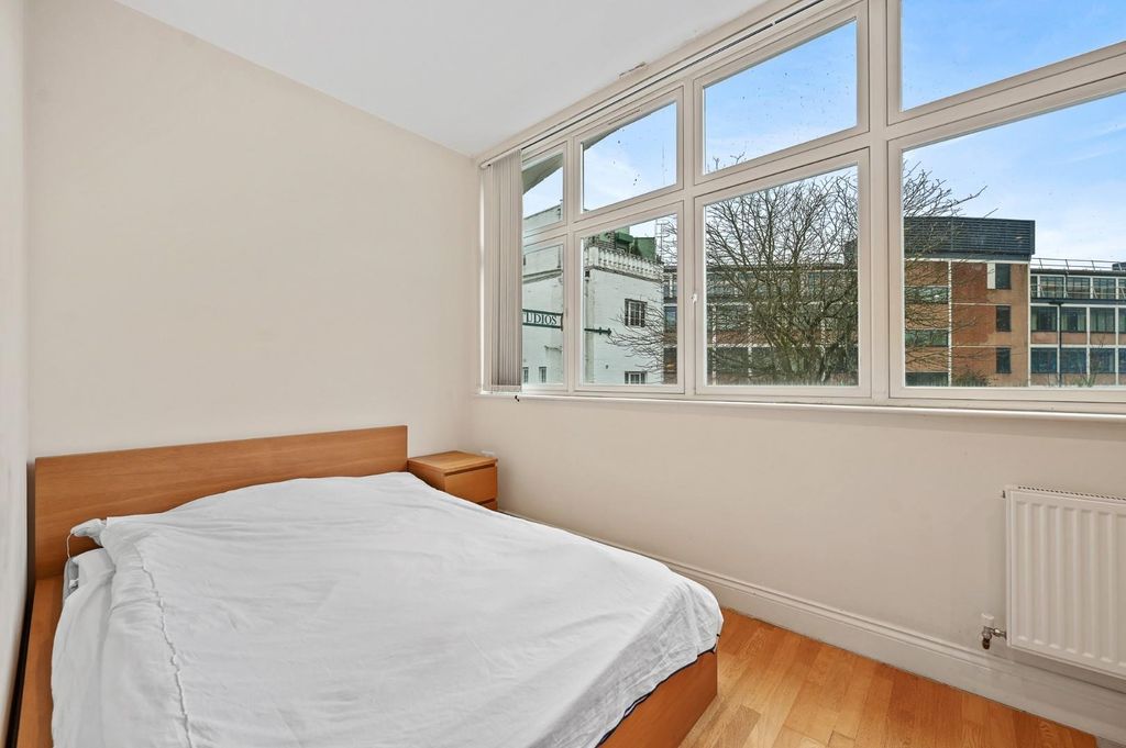 Property photo 3 of 7 Fbl - Woodstock Grove - Bedroom3 (1).Jpg