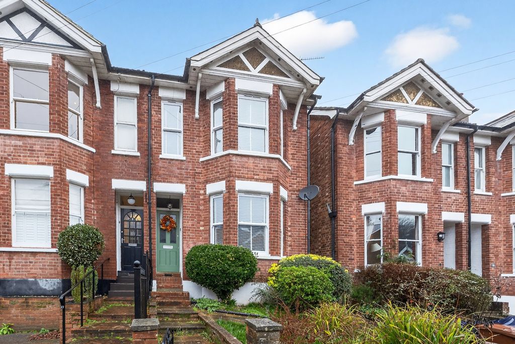 Property photo 1 of 18