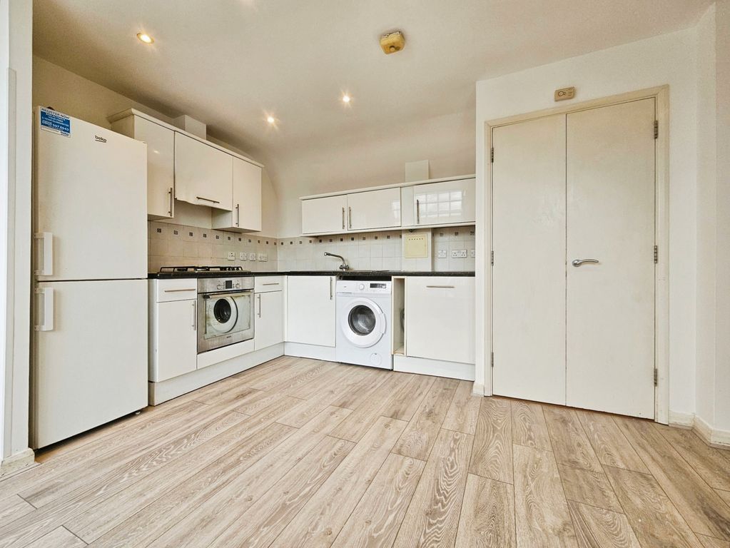 Property photo 3 of 18 Gallery