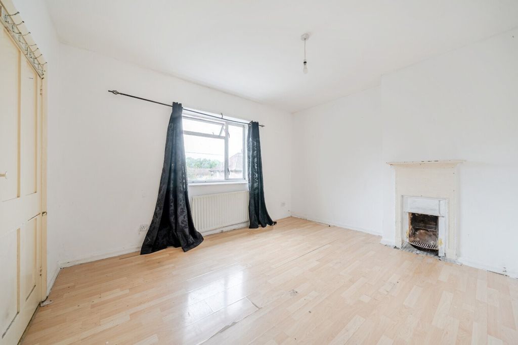 Property photo 2 of 14 Picture No. 04