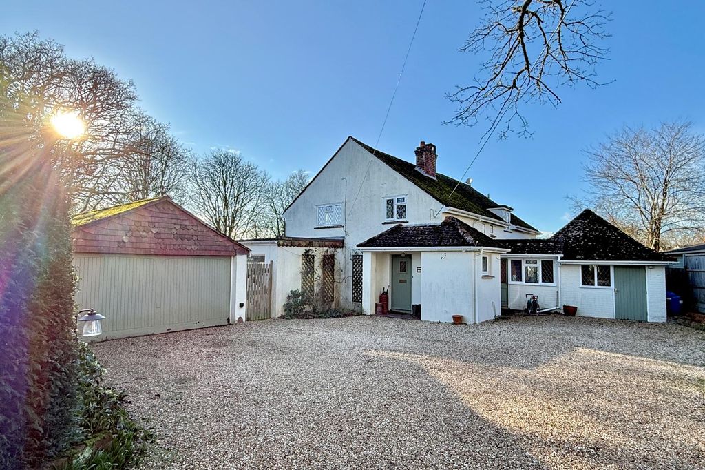 Property photo 2 of 31 Gallery