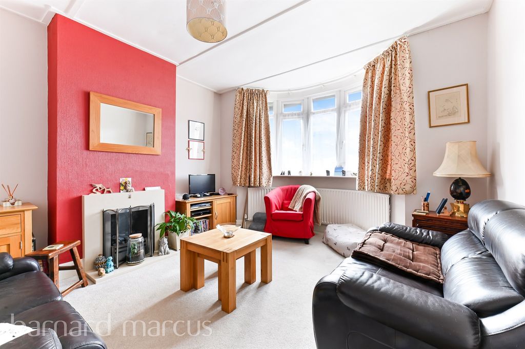 Property photo 2 of 13