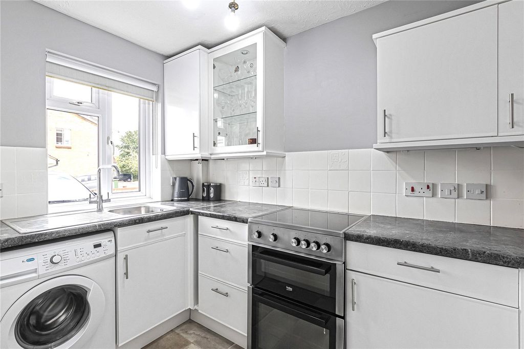 Property photo 3 of 15 Kitchen