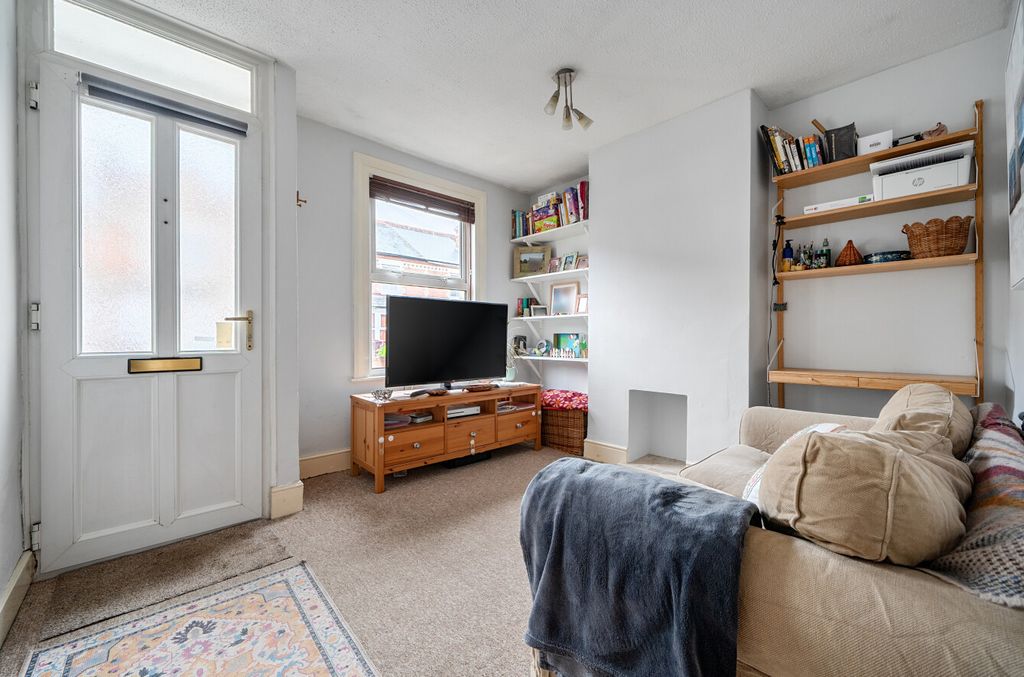 Property photo 2 of 16 1387845-5-693c1Eb...