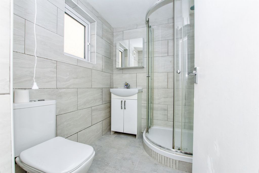 Property photo 2 of 8 Shower Room