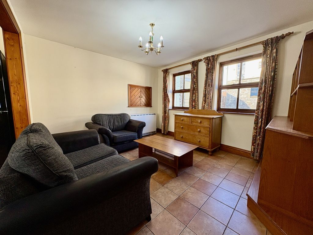 Property photo 3 of 18 Gallery