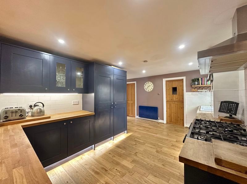 Property photo 3 of 30 Photo 9