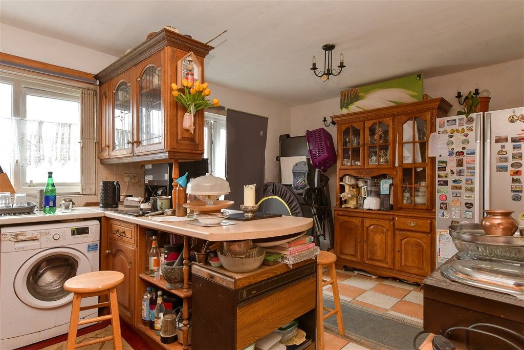 Property photo 3 of 15 Kitchen