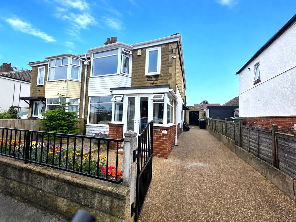 Property photo 1 of 19 External
