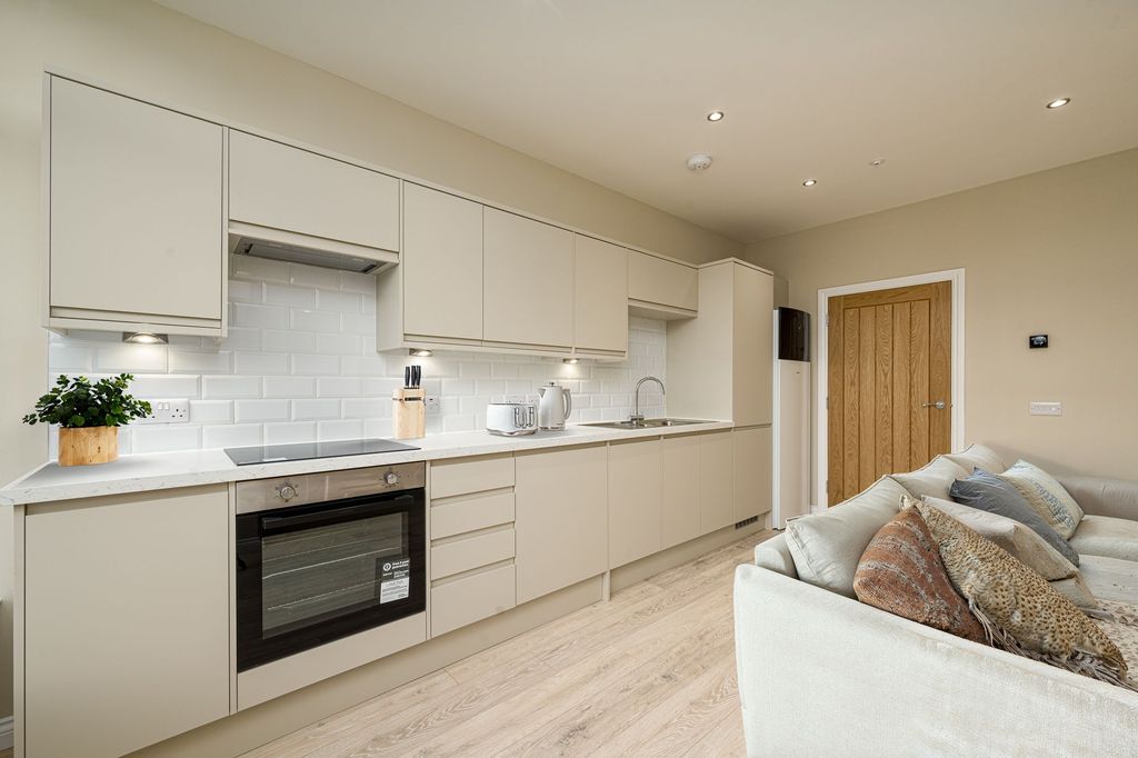 Property photo 2 of 12 Kitchen/Living