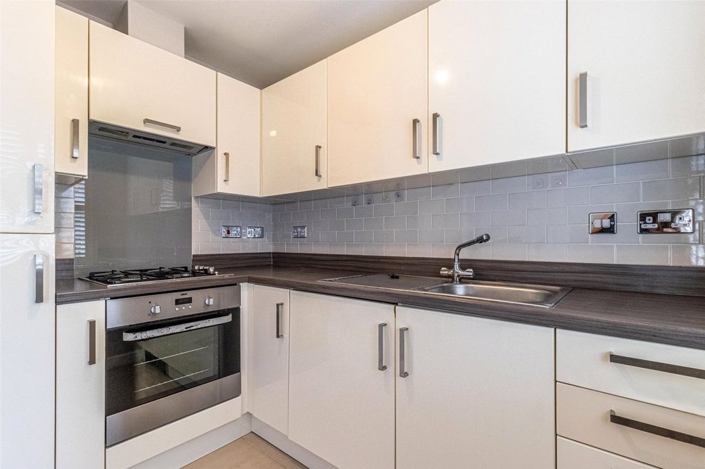 Property photo 3 of 14 Picture No. 05