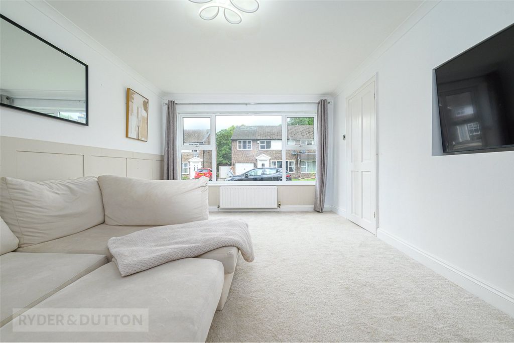 Property photo 2 of 19 Picture No. 12