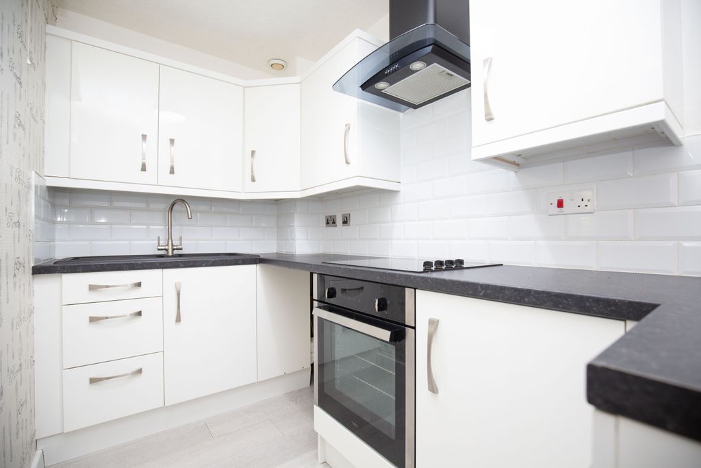 Property photo 2 of 11 Mw-8810