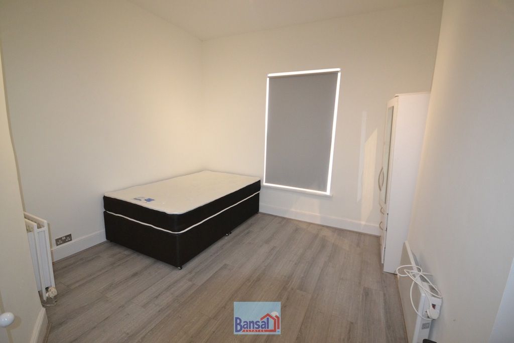 Property photo 1 of 4