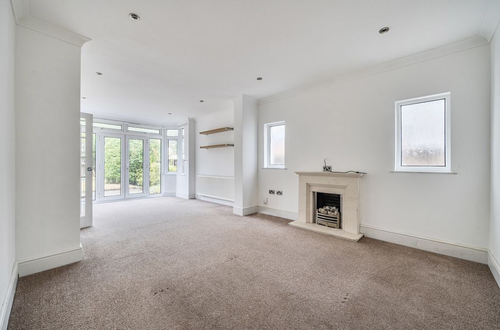 Property photo 2 of 18 1346469-3-68B1961...
