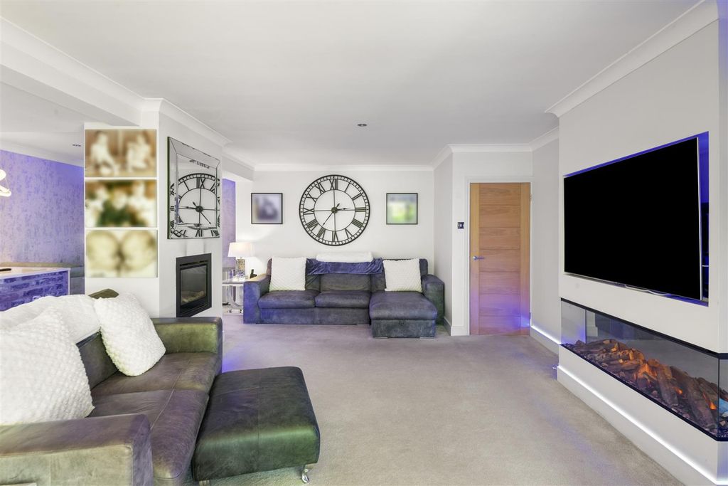 Additional image 15 of 4 bed detached bungalow for salePole Hill Road, Hayes UB4