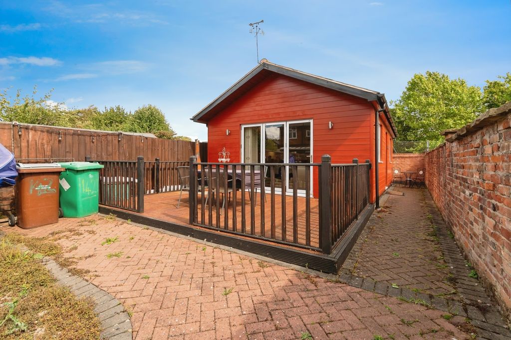 Property photo 3 of 32 Photo