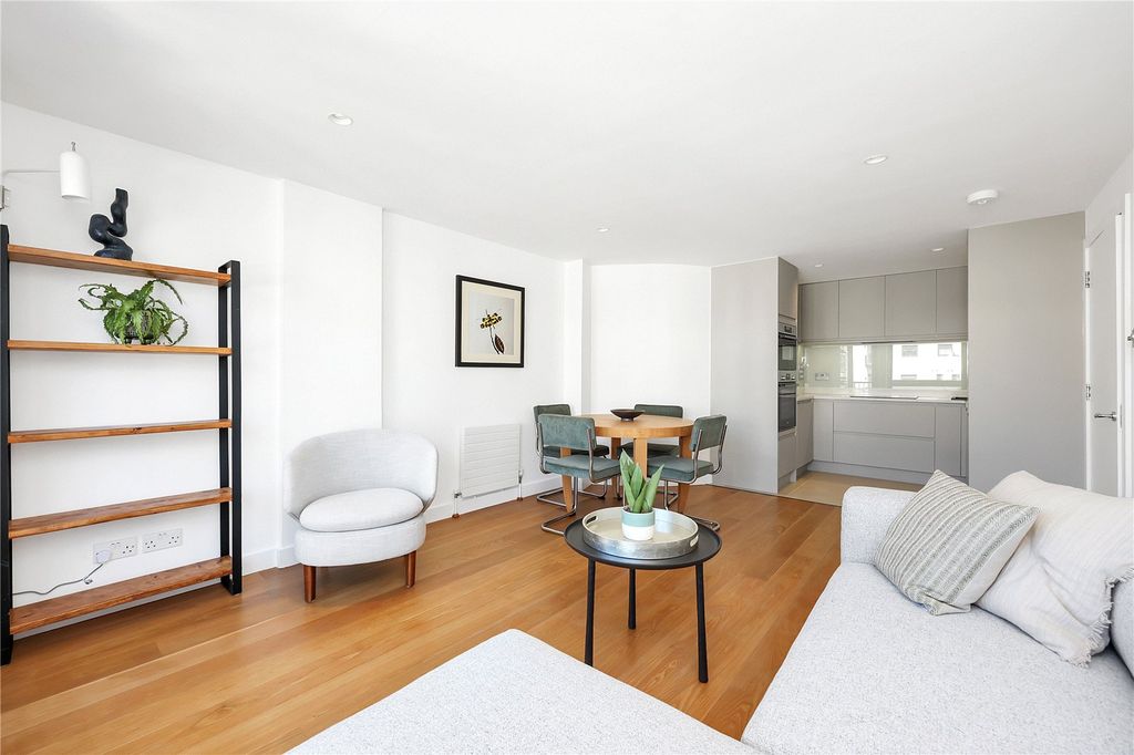 Property photo 2 of 11 Picture No. 19