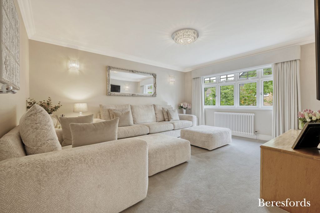 Property photo 2 of 39 Picture No. 04