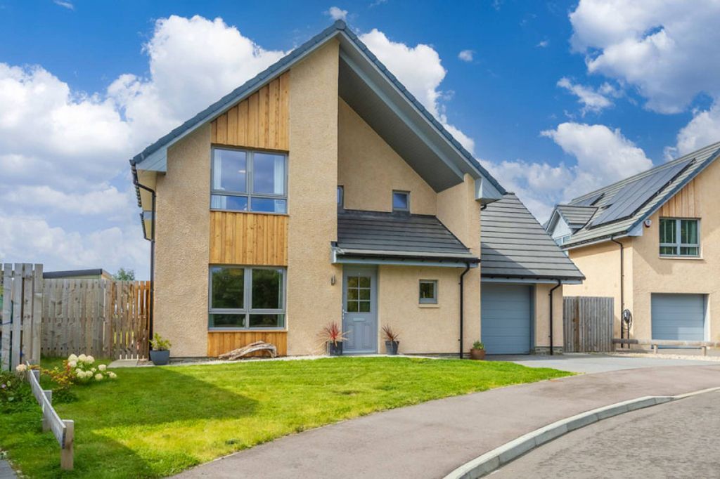 Property photo 1 of 39