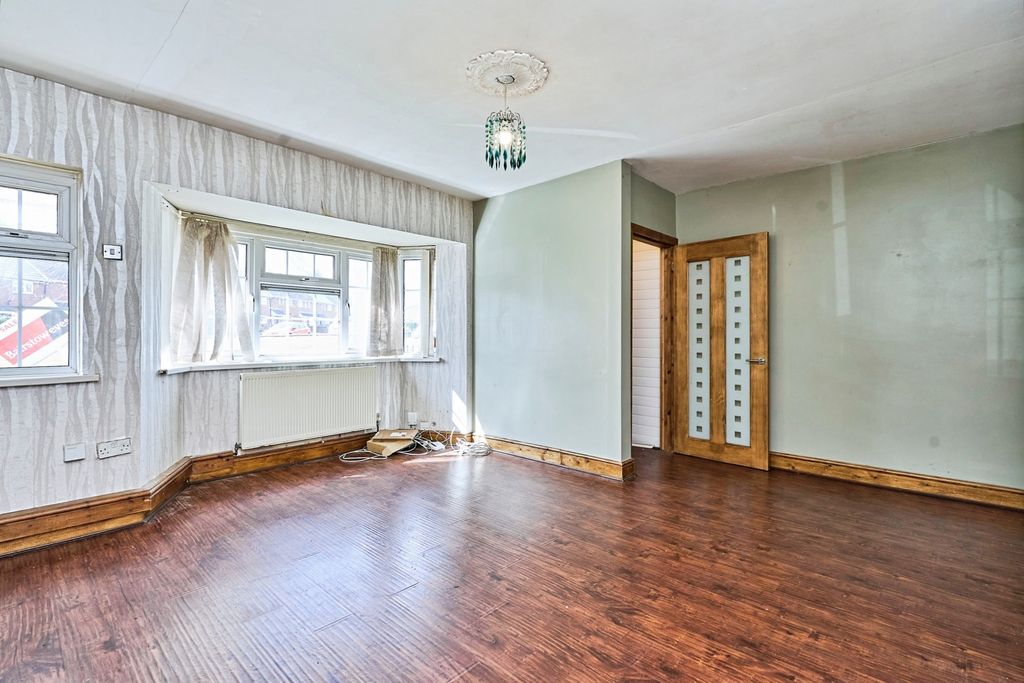 Property photo 2 of 21 Pbox-Img.Jpg