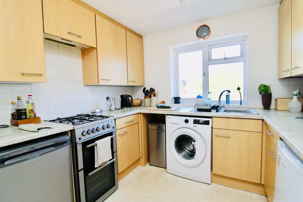 Property photo 3 of 10 Image