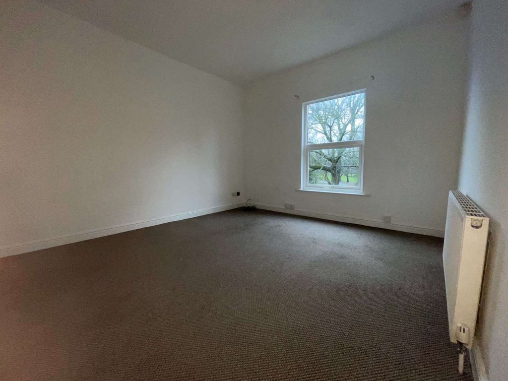 Property photo 1 of 7 Living Room.Jpeg