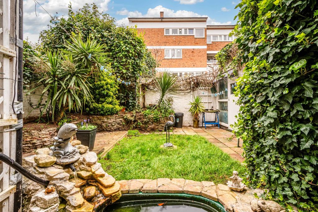 Property photo 1 of 15 Rear Garden